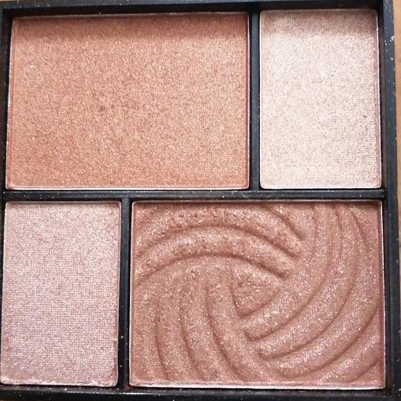 Makeup bundle - Picture 9 of 10